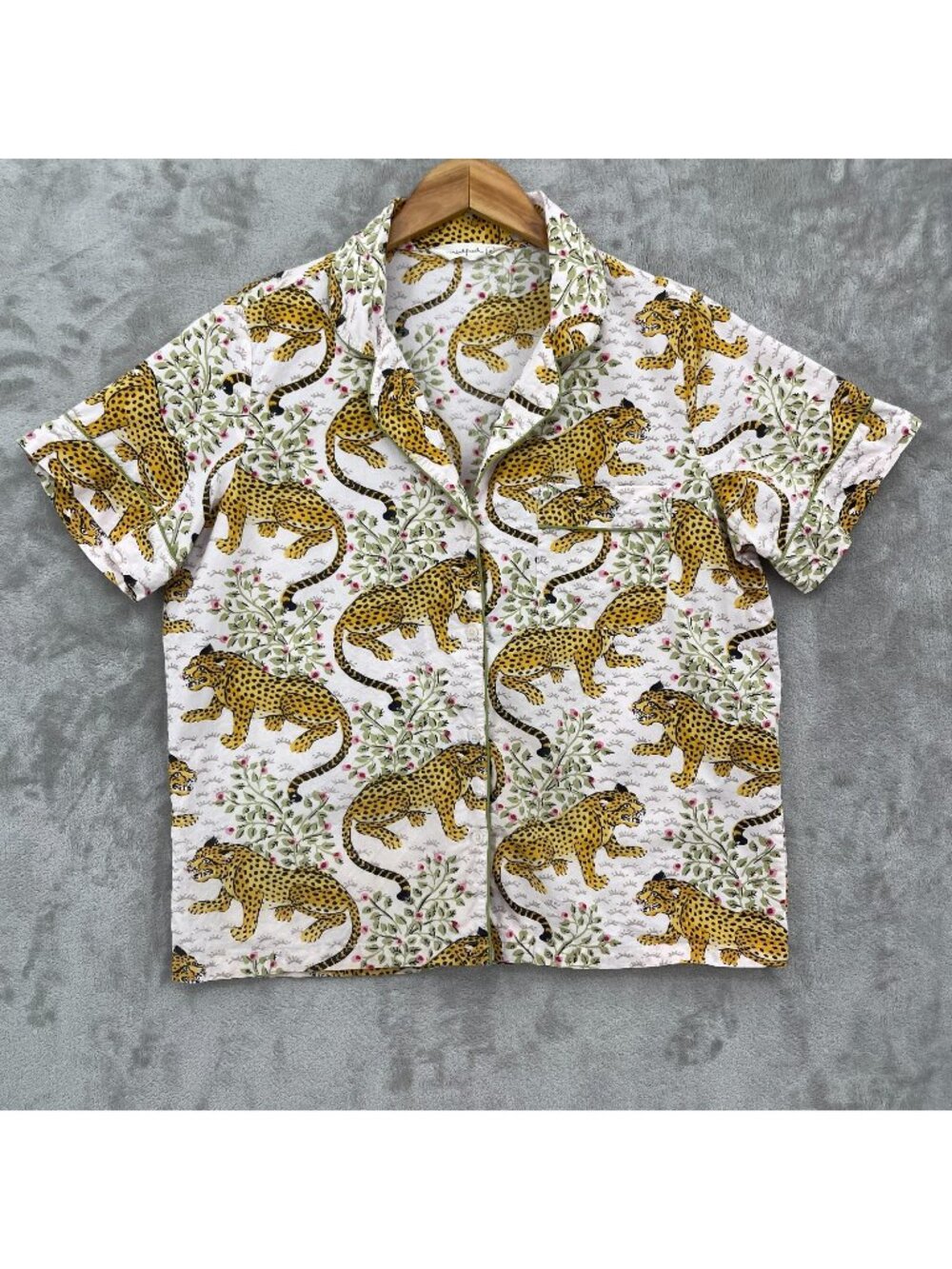 Printfresh Bagheera Blush Allover Leopard Print Short Sleeve Pajama Top